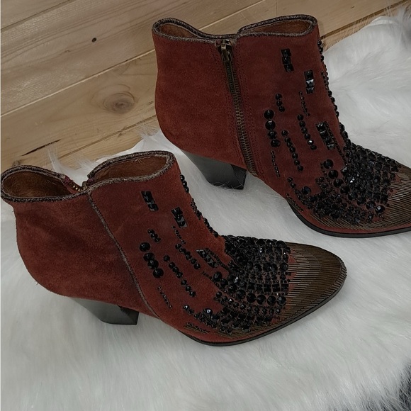 Donald J. Pliner Rust Suede Heeled Boots with Black Bead Accents - Picture 4 of 9